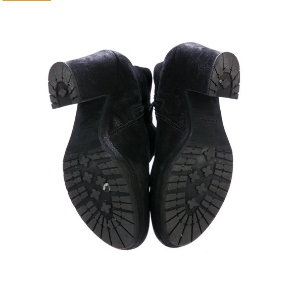 Prada Leather Round-Toe Ankle Boots. - Picture 5 of 6